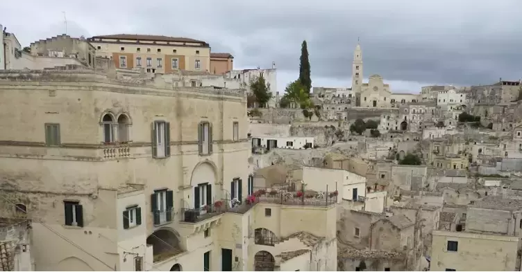 Il Belvedere Luigi Guerricchio: Una Prospettiva Unica sui Sassi di Matera