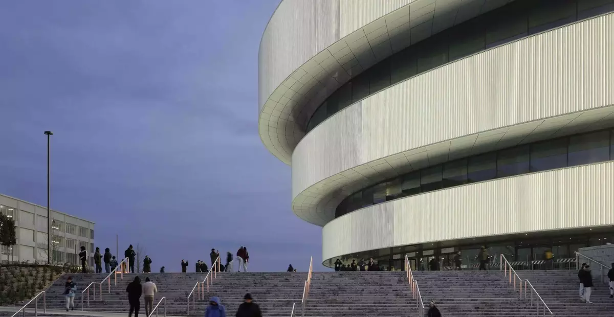 Unipol Dome: Un Capolavoro Architettonico Multifunzionale e Sostenibile a Milano