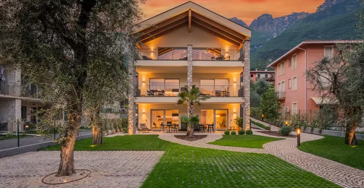 Armonia senza tempo: l'architettura in legno sulle rive del Lago di Garda