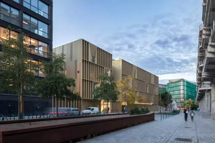 Il Complesso Scolastico Sophie Germain: Un Modello di Architettura Educativa Integrata a Pantin