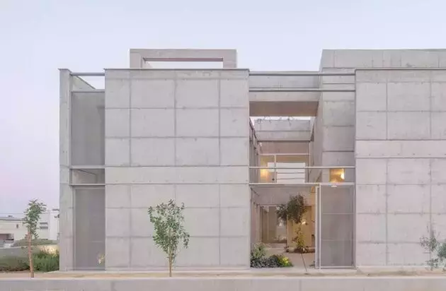 Domus Aer: Un'Architettura Decostruita a Nicosia