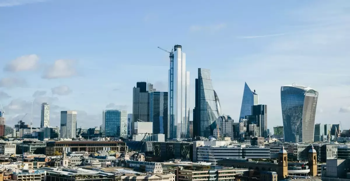 L'Evoluzione Verticale di Londra: Icone Architettoniche che Disegnano lo Skyline