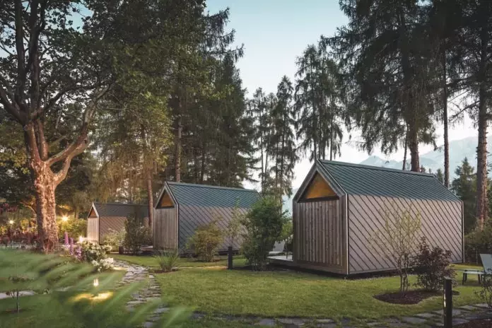 Secret Koi Garden: Architettura, Benessere e Natura nel Glamping