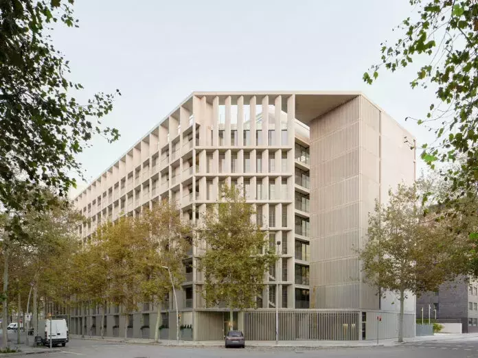 Greenh@use 140 Social Housing: Un Modello di Abitazione Collaborativa a Barcellona