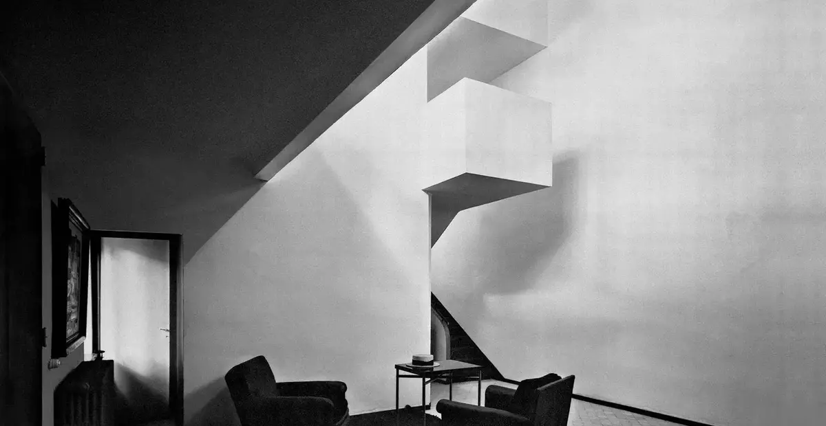 La Casa La Roche di Le Corbusier a Parigi ospita l'arte di Katinka Bock: un dialogo tra modernità e natura