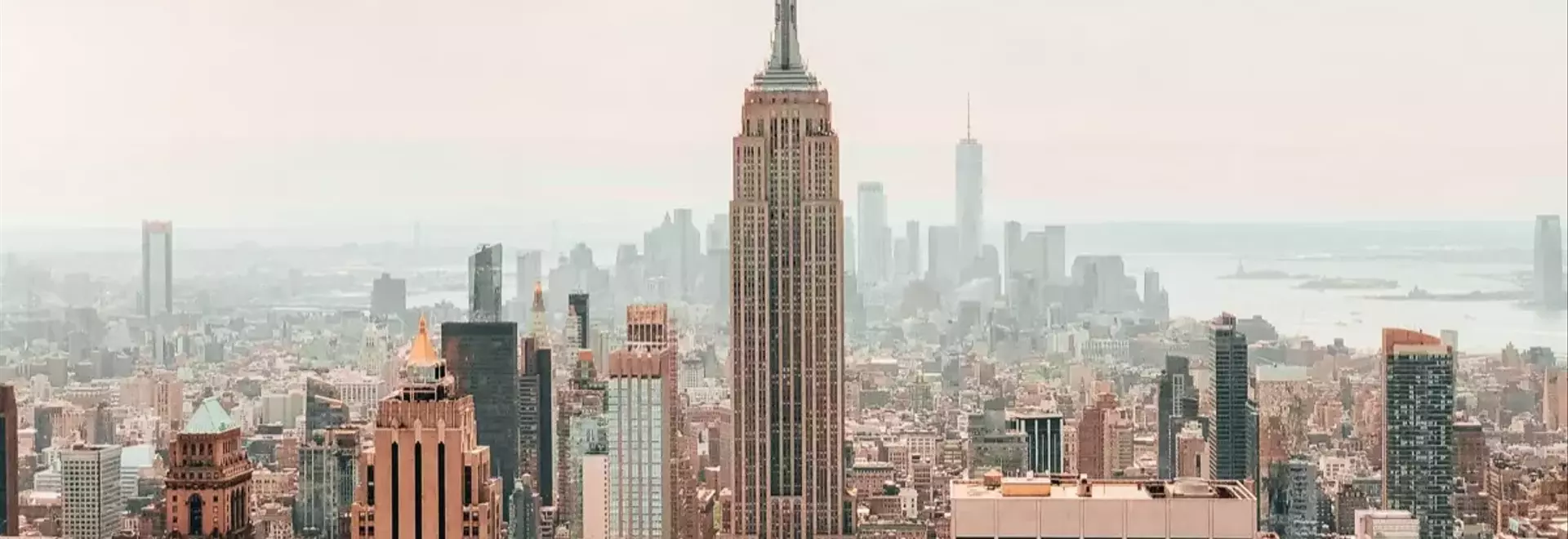 New York: Un Viaggio Tra i Giganti Verticali della Città