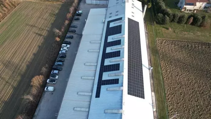 Artigianato Sostenibile: Punto Ciemme Adotta un Impianto Fotovoltaico All'Avanguardia