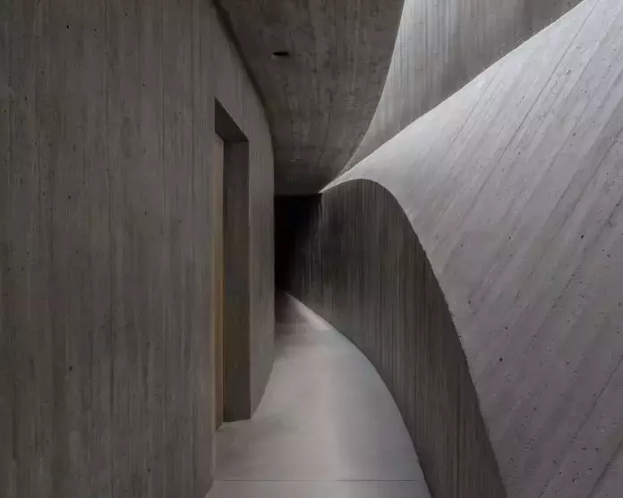 Arketipo Incontra l'Ordine: Un Dialogo sul Nuovo Brutalismo Architettonico