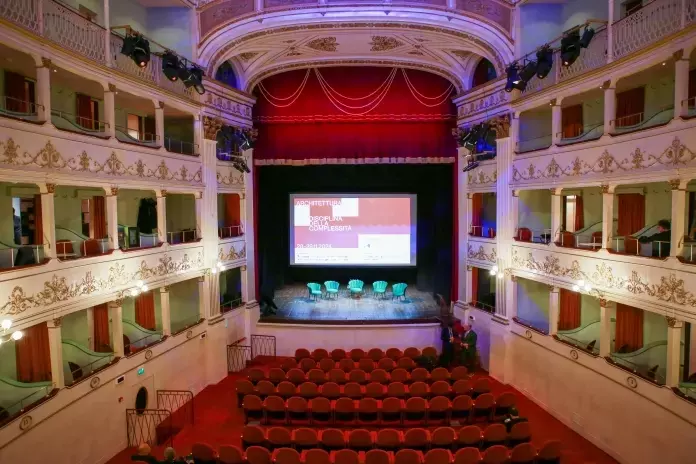 Firenze Ospita con Successo "Architettura: Disciplina della Complessit￠"