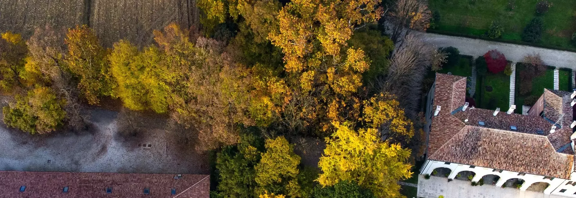 Riqualificazione di Villa EGO: Un Tetto tra Storia e Innovazione