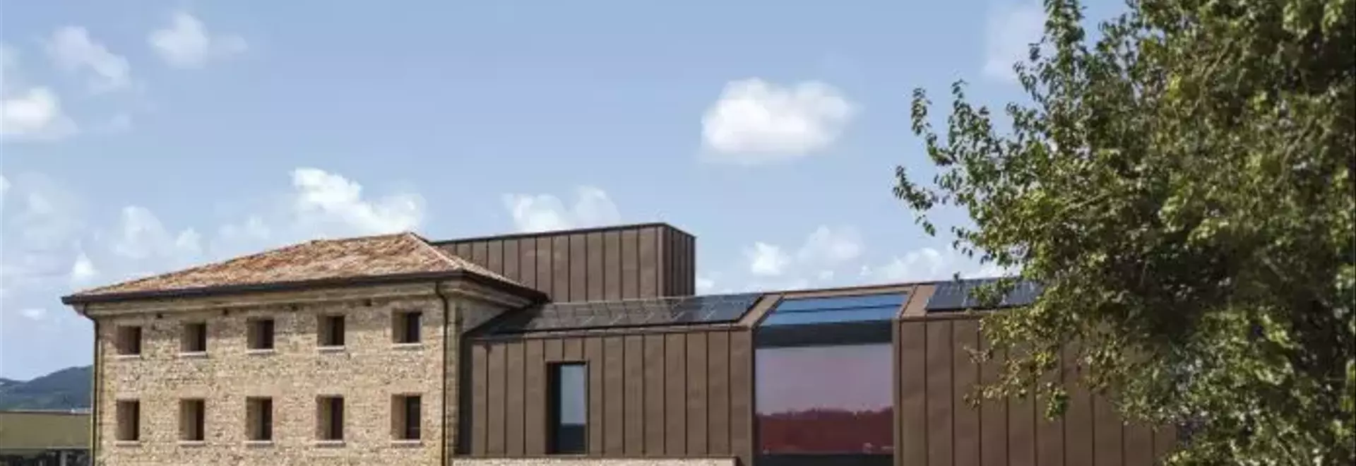 Armonia tra Tradizione e Innovazione Architettonica: Il Caso di Crocetta del Montello