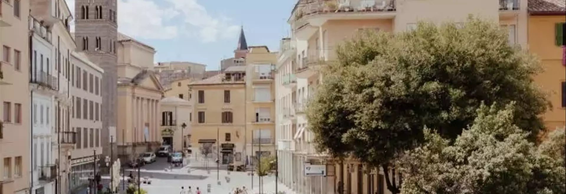 Piazza Cairoli a Velletri: Un Rinnovato Spazio Urbano Sostenibile da expandstudio