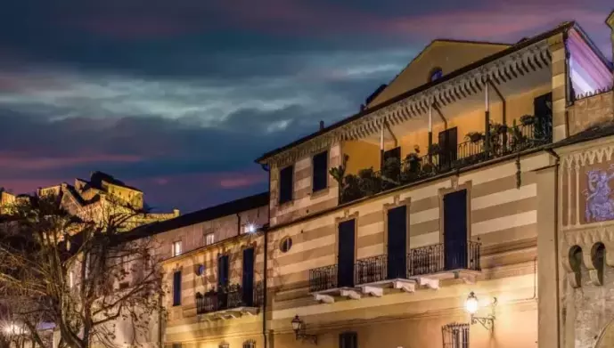 La Cattedrale di Pisa: Un Capolavoro Architettonico Che Incanta il Mondo