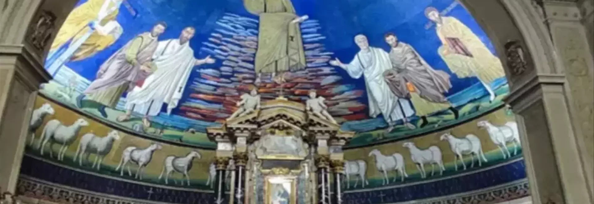 La Basilica di Santa Maria di Collemaggio: Un Gioiello Medievale nel Cuore dell'Abruzzo