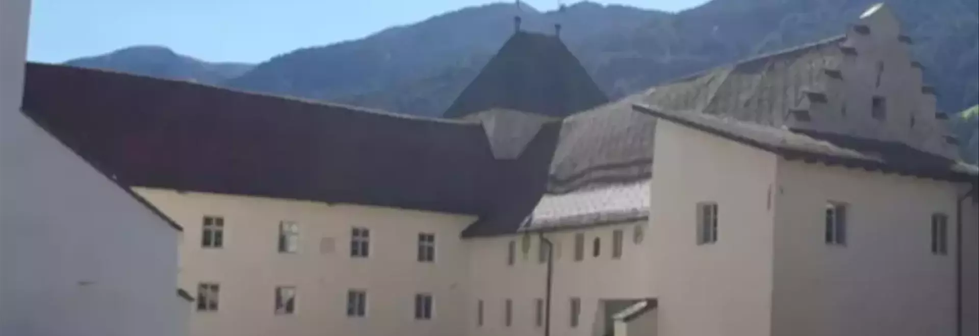 La Maestosa Cattedrale di San Domenico Maggiore: Un Viaggio Attraverso la Storia di Taranto