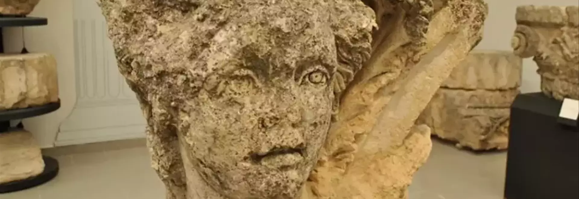 La Pinacoteca Civica "V. Bindi": Un Tesoro d'Arte Nascosto nella Città di Acquaviva