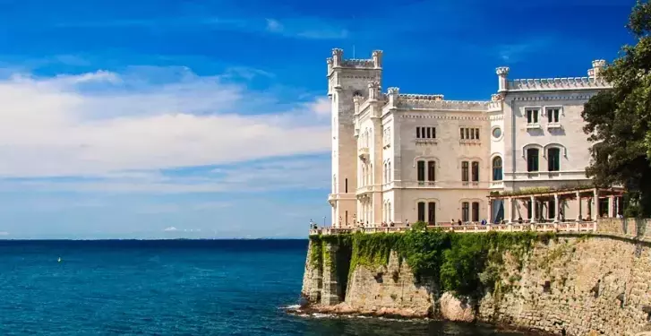 Sguardi sul Futuro: Ritratti di Transito a Venezia