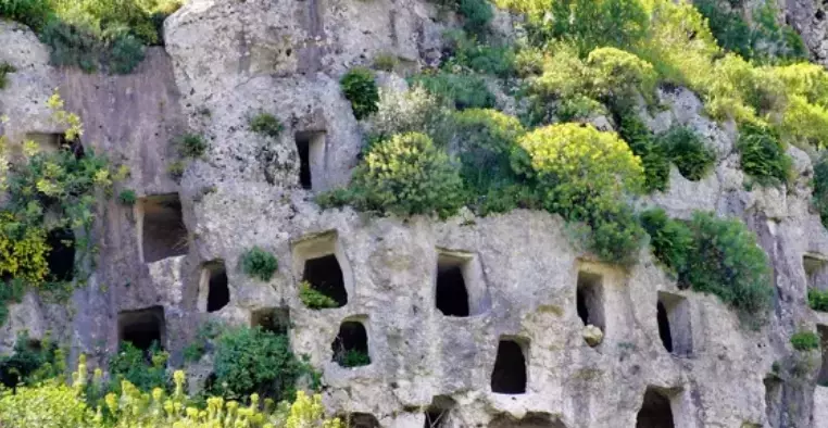 Ravenna: Tesori Nascosti dell'Ottavo Secolo