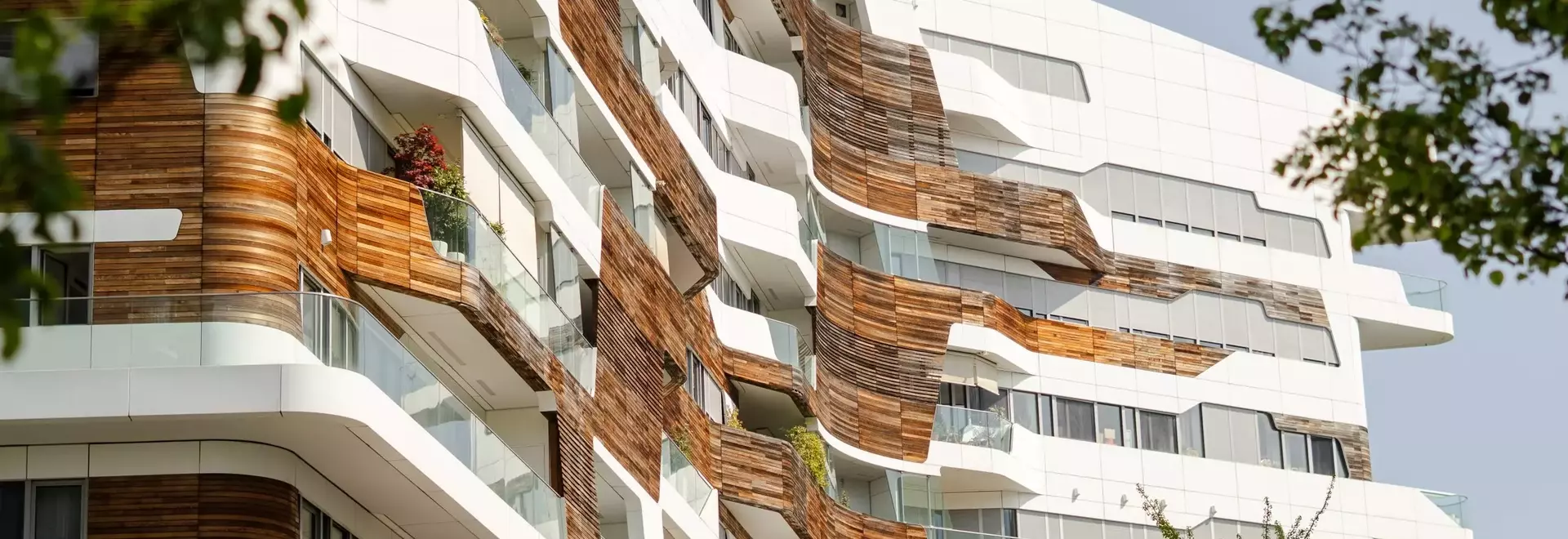 L'Armonia Materica: HD Surface e l'Architettura di Zaha Hadid a CityLife