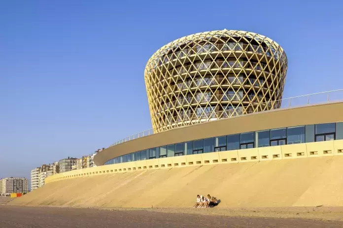 Silt a Middelkerke: Trasparenza e Sostenibilità con Vetri ad Alte Prestazioni