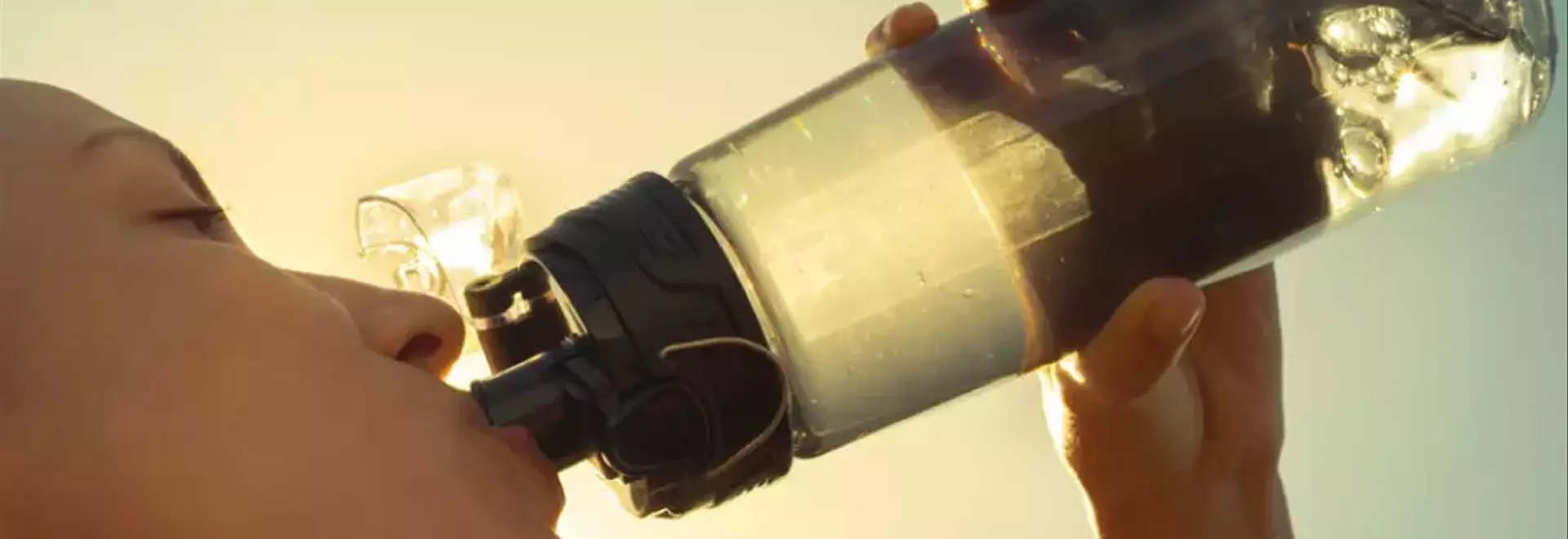 L'Idratazione Ottimale per l'Attività Fisica: Prevenire la Disidratazione e l'Iponatriemia