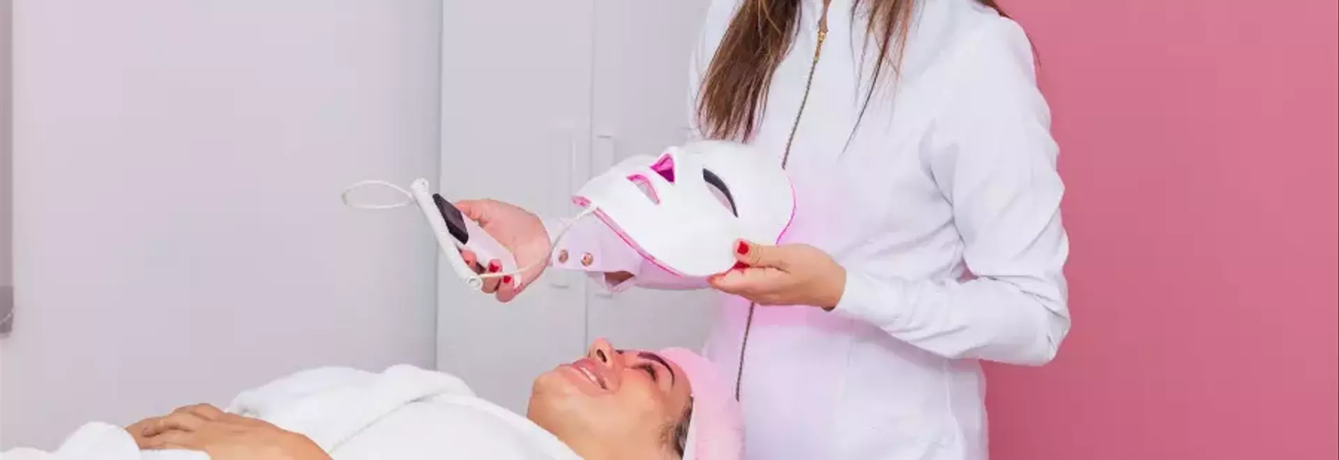 Luce LED: Una Rivoluzione per la Pelle Sana