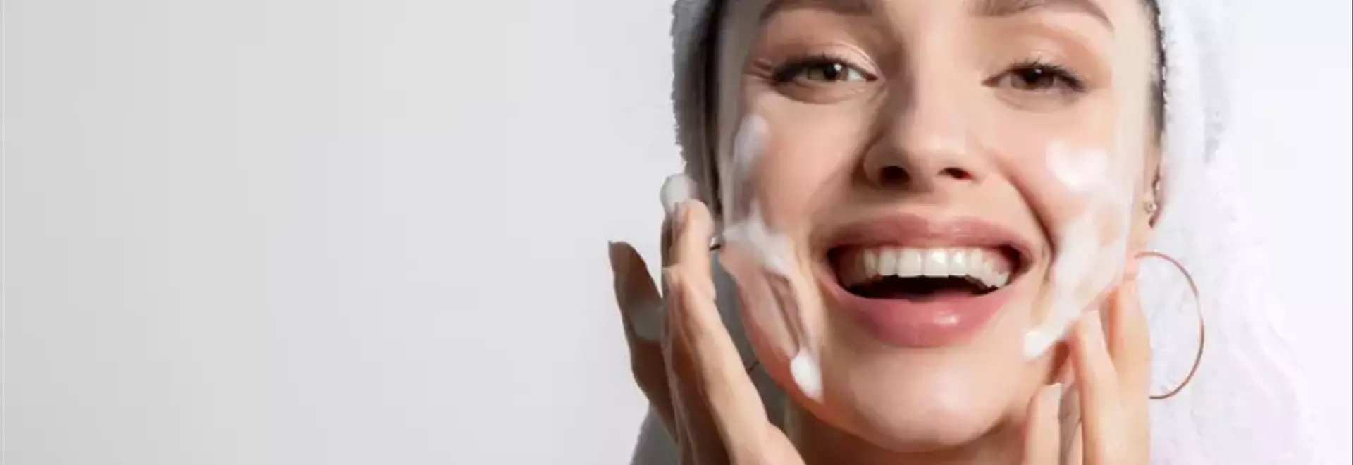 Rivela la Tua Bellezza: Il Metodo dei 60 Secondi per una Pulizia del Viso Perfetta