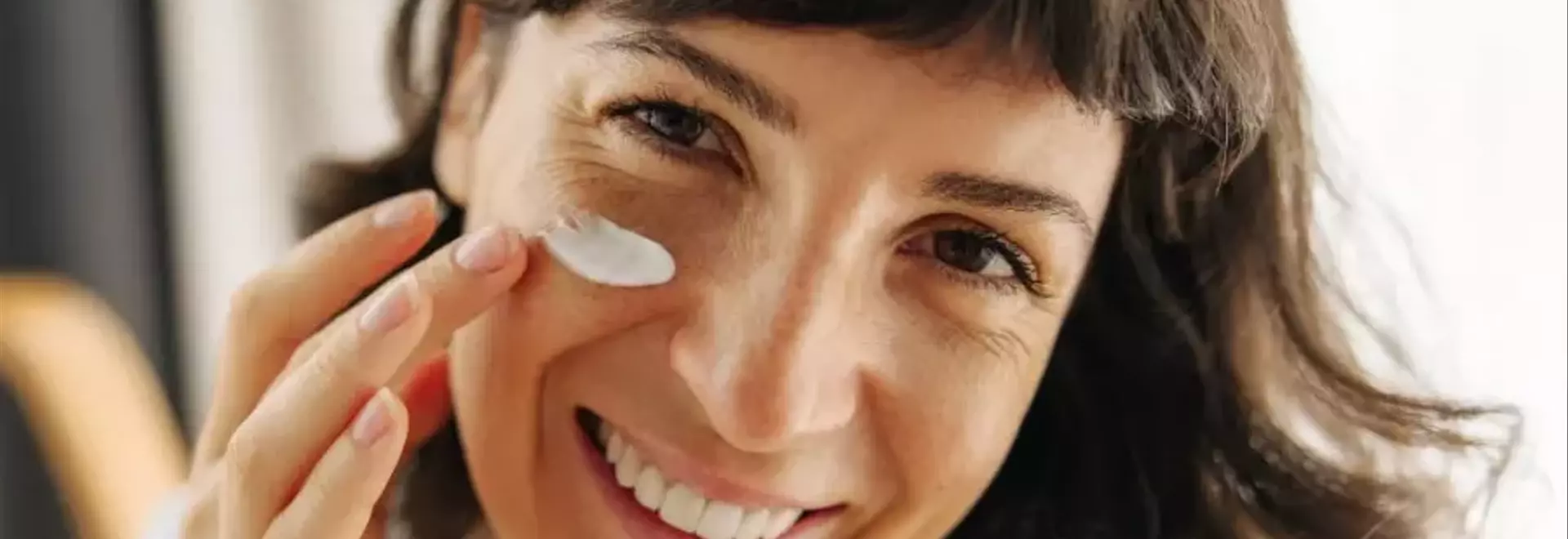 Skincare Essenziale: Ottimizzare la Routine per una Pelle Radiosa