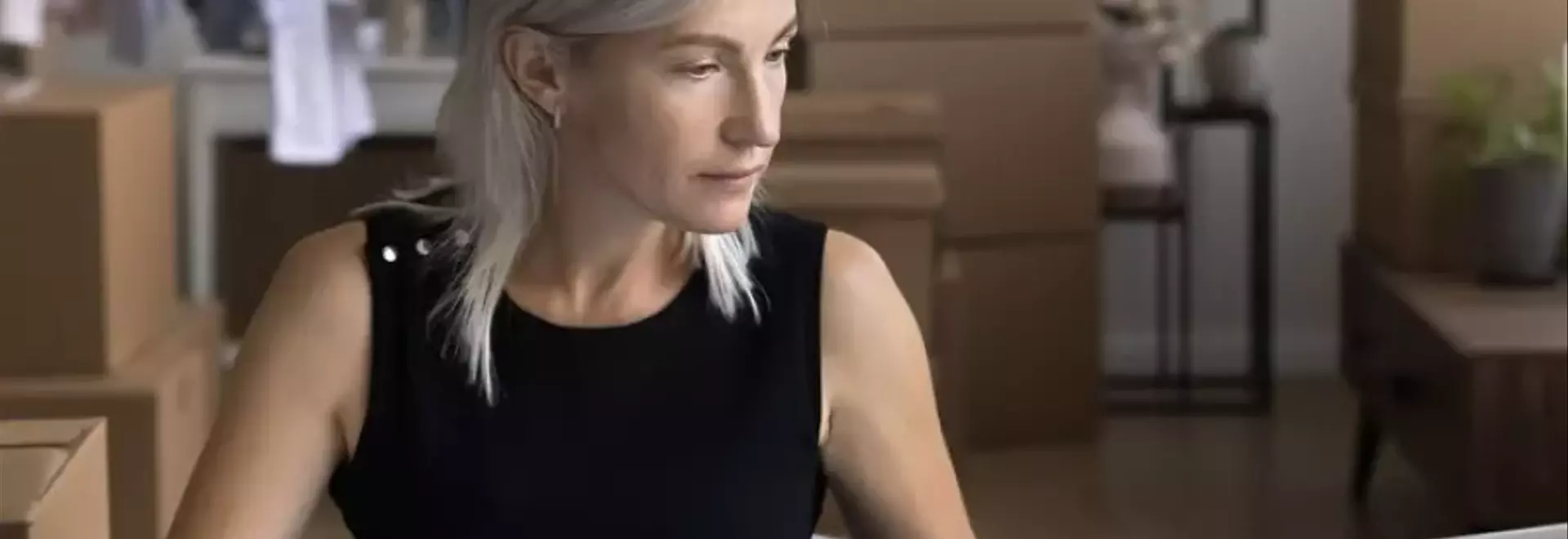 Gli Effetti della Luce Blu sull'Invecchiamento Cutaneo e la Salute Generale