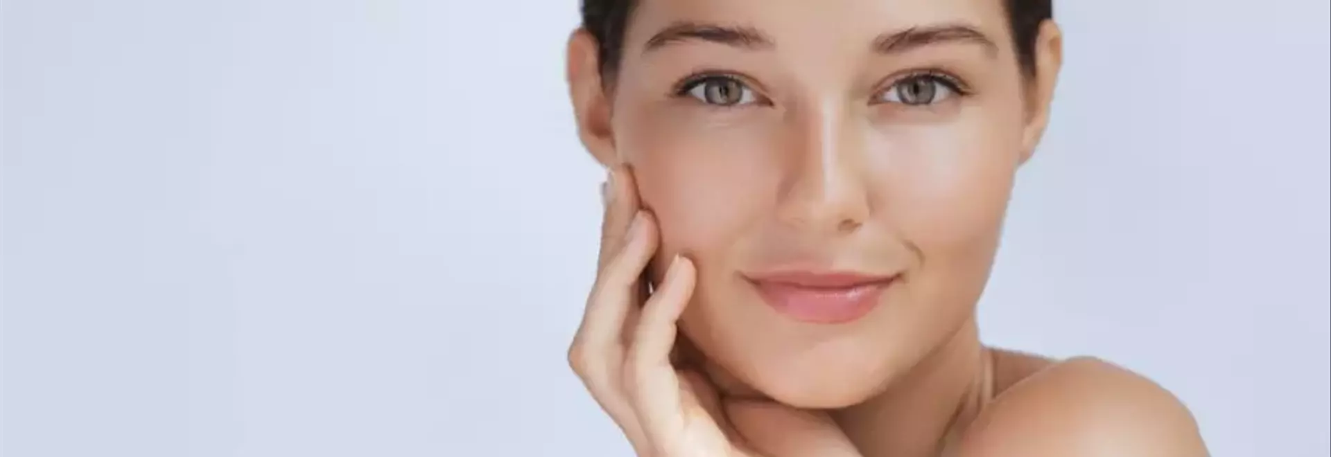 Cloud Skin: Il Trucco Viso Opaco e Tridimensionale per l'Inverno 2026