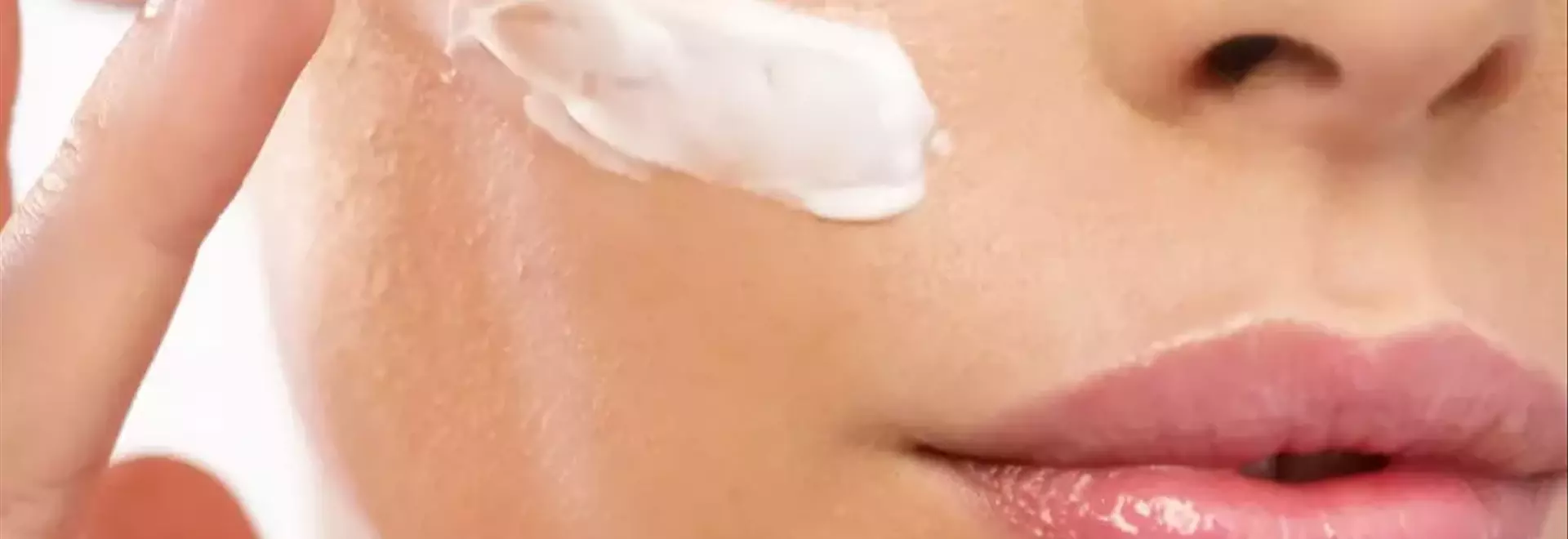 Segreti per una Pelle Radiosa Oltre i 40 Anni: Guida Completa