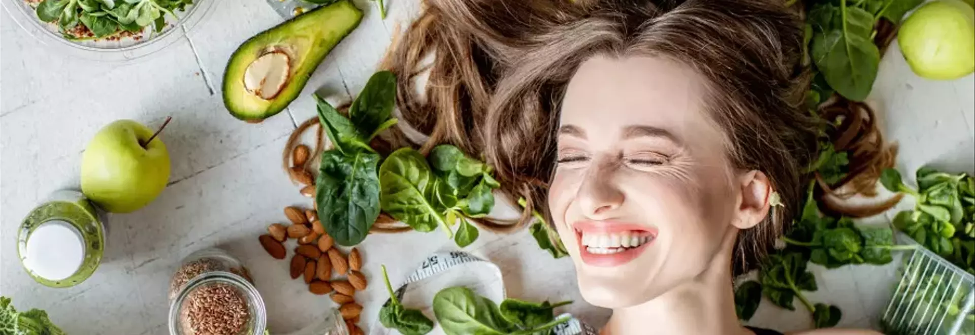 Segreti Nutrizionali per una Pelle Radiosa e Giovane