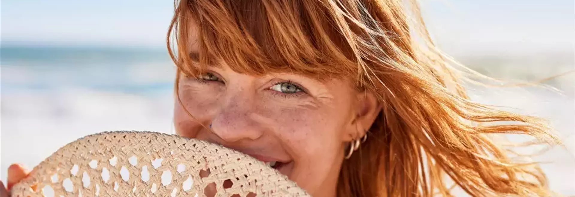 Preparazione della Pelle Oltre i 40 Anni al Sole Estivo: Una Guida Completa