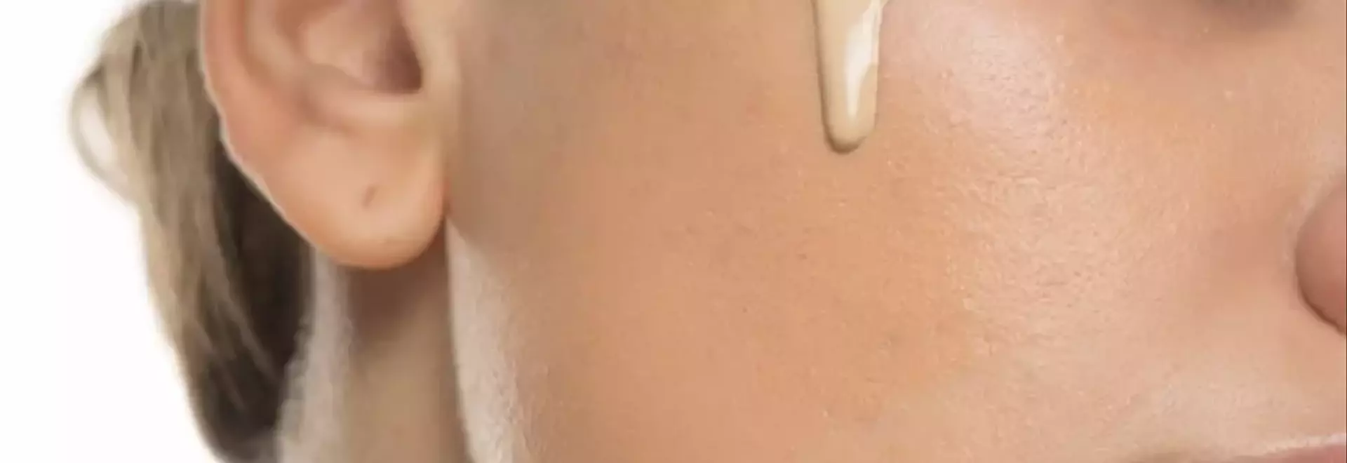 Skin Tint vs. Fondotinta: Guida Completa alla Scelta del Prodotto Ideale per il Tuo Incarnato