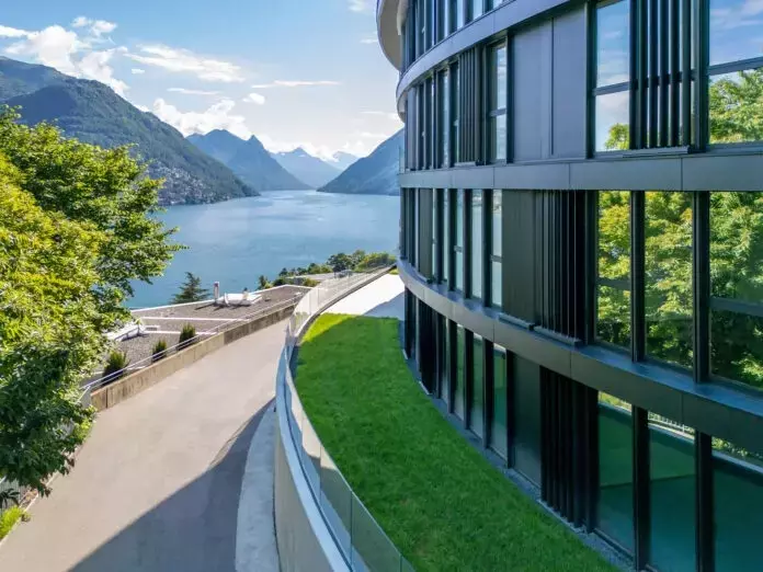 Skydeck: L'Architettura Residenziale Incontra il Lago di Lugano