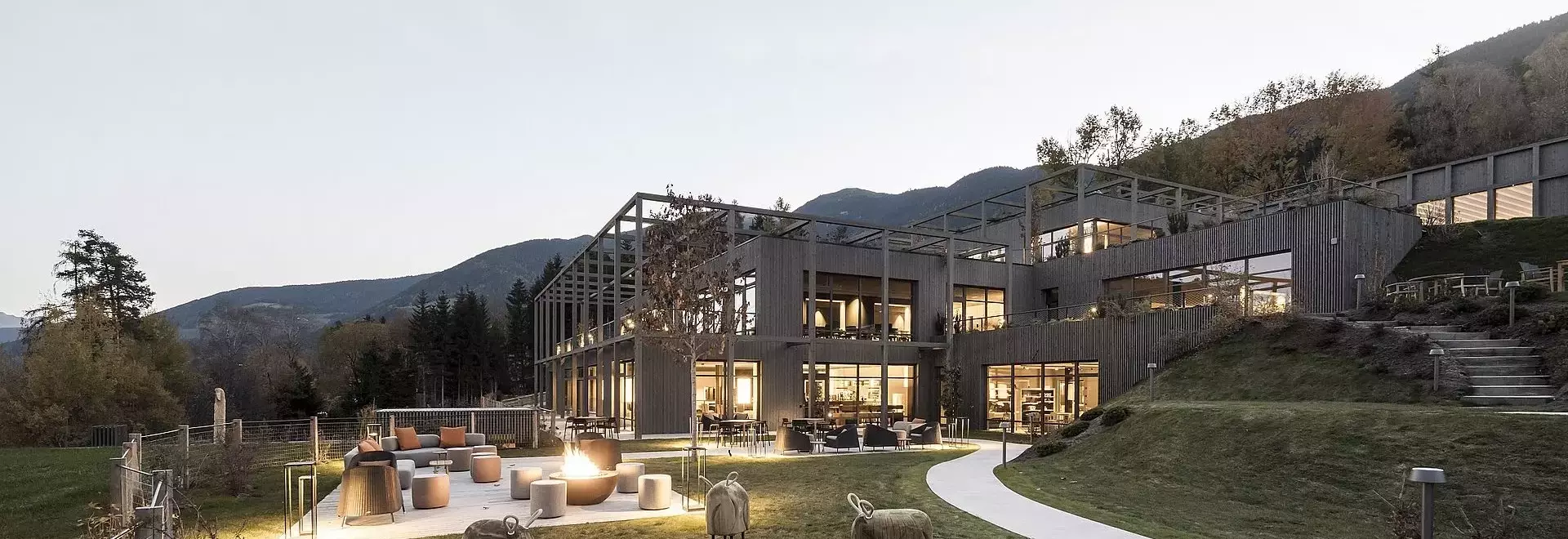 Aki Family Resort Plose: Armonia Architettonica e Natura Alpina a Bressanone