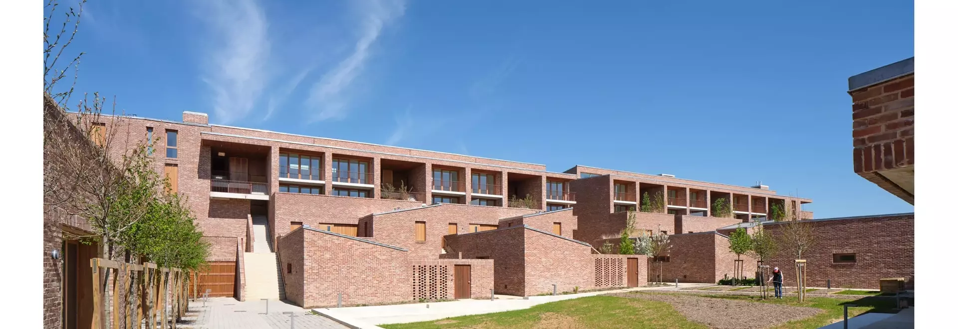 Abitazioni Sociali ad Arpajon: Un Modello di Integrazione Urbana e Sostenibilità