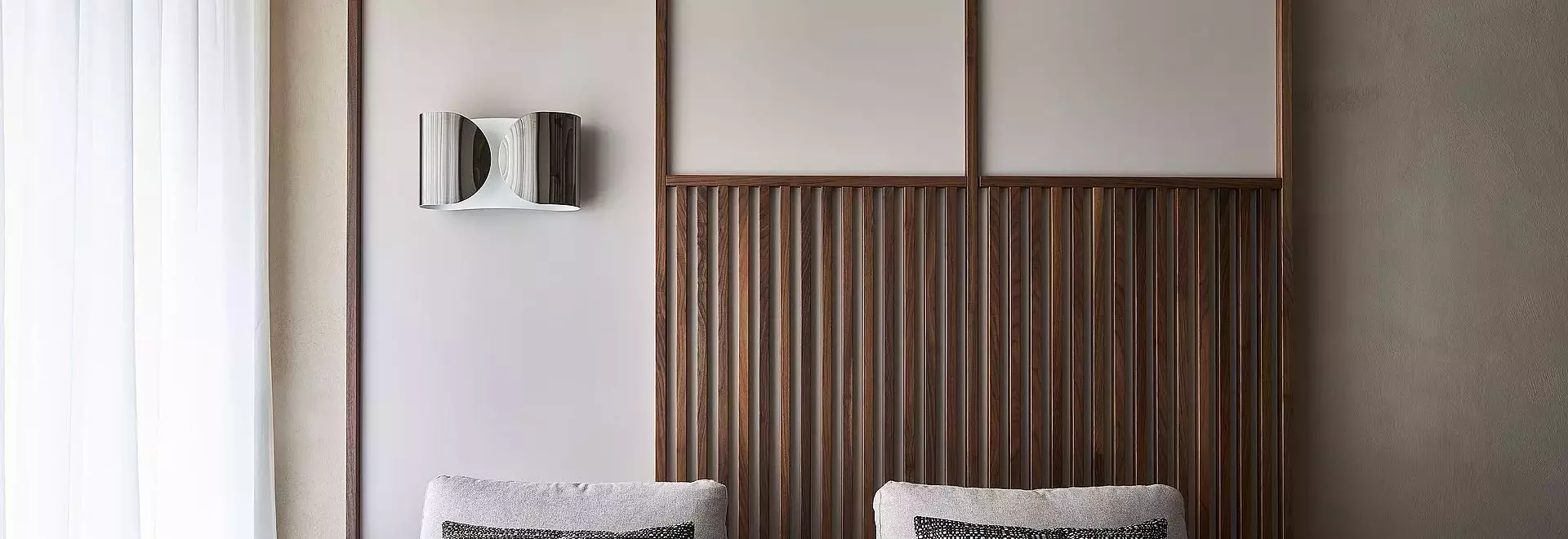 HD Surface Argille: un'armonia di materia, luce e delicatezza tattile in un appartamento milanese