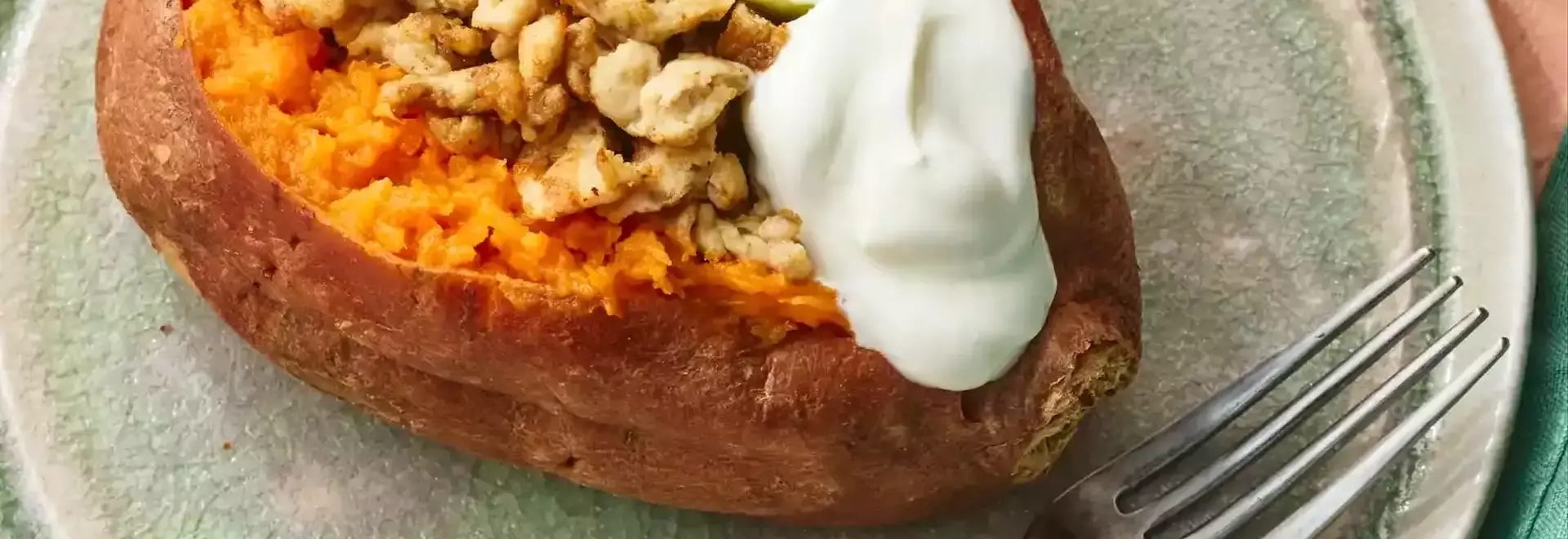 Stuffed Sweet Potatoes with Ground Turkey & Avocado: A Healthy & Flavorful Meal