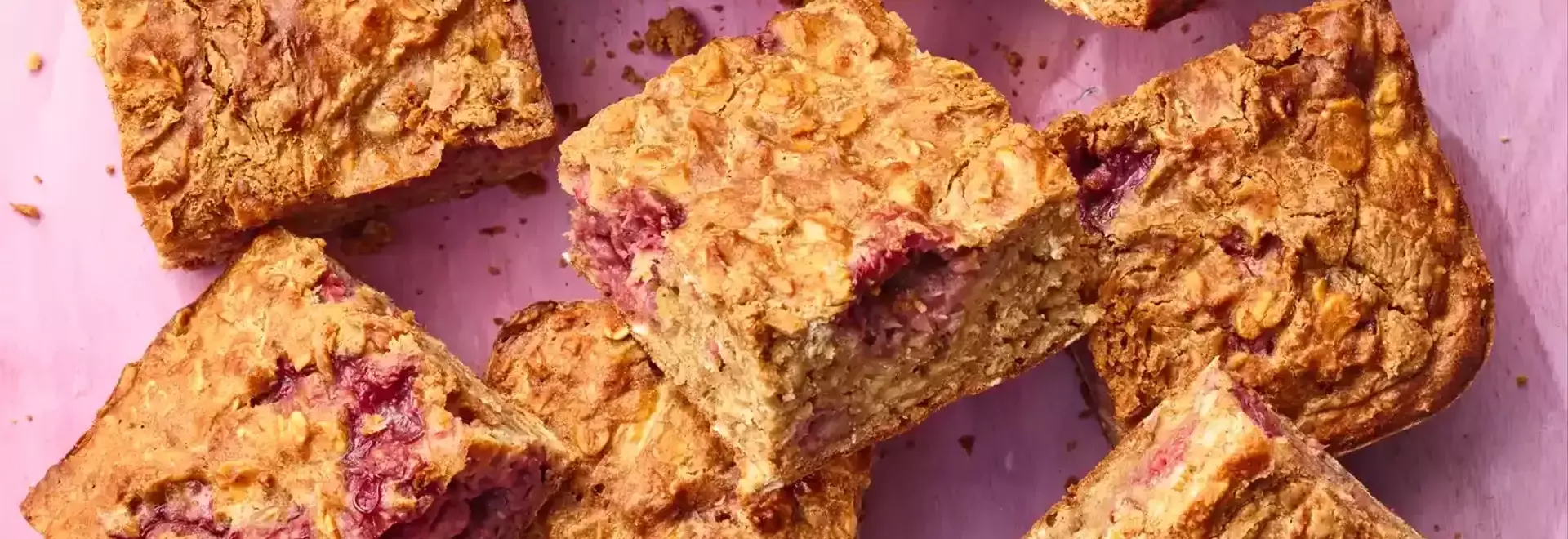 High-Protein Almond Butter & Raspberry Oatmeal Bars: A Nutritious and Delicious Treat