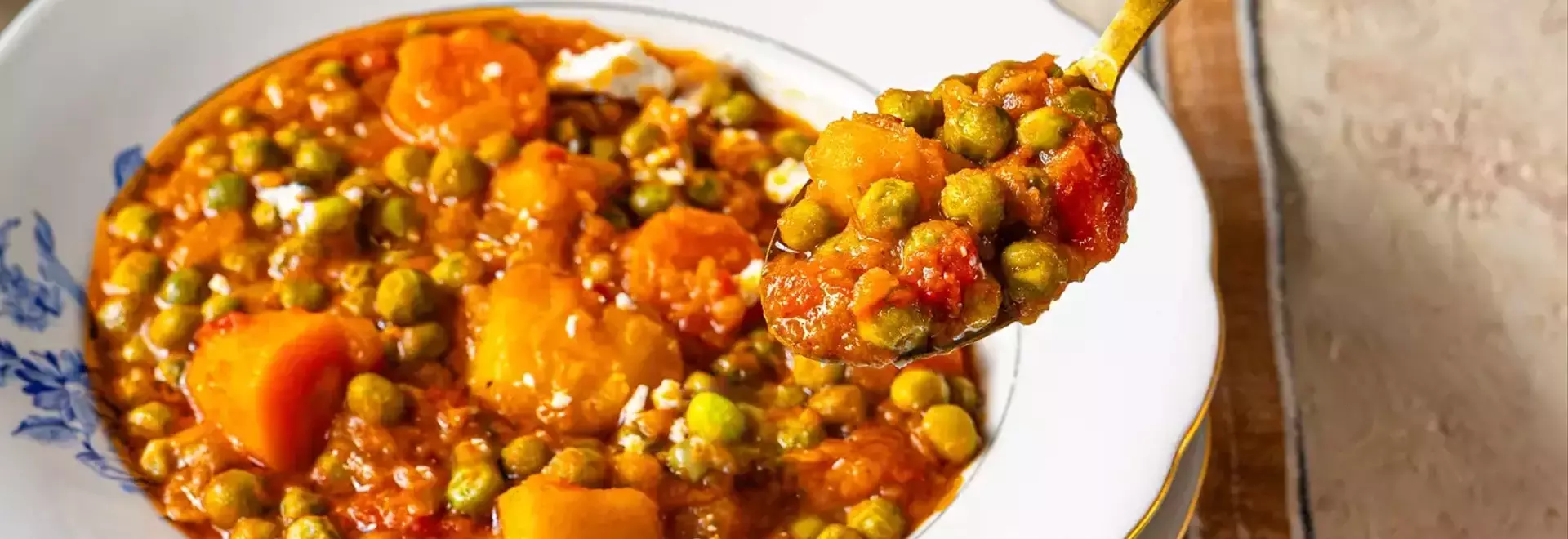 Arakas: A Greek Pea, Potato, and Carrot Stew