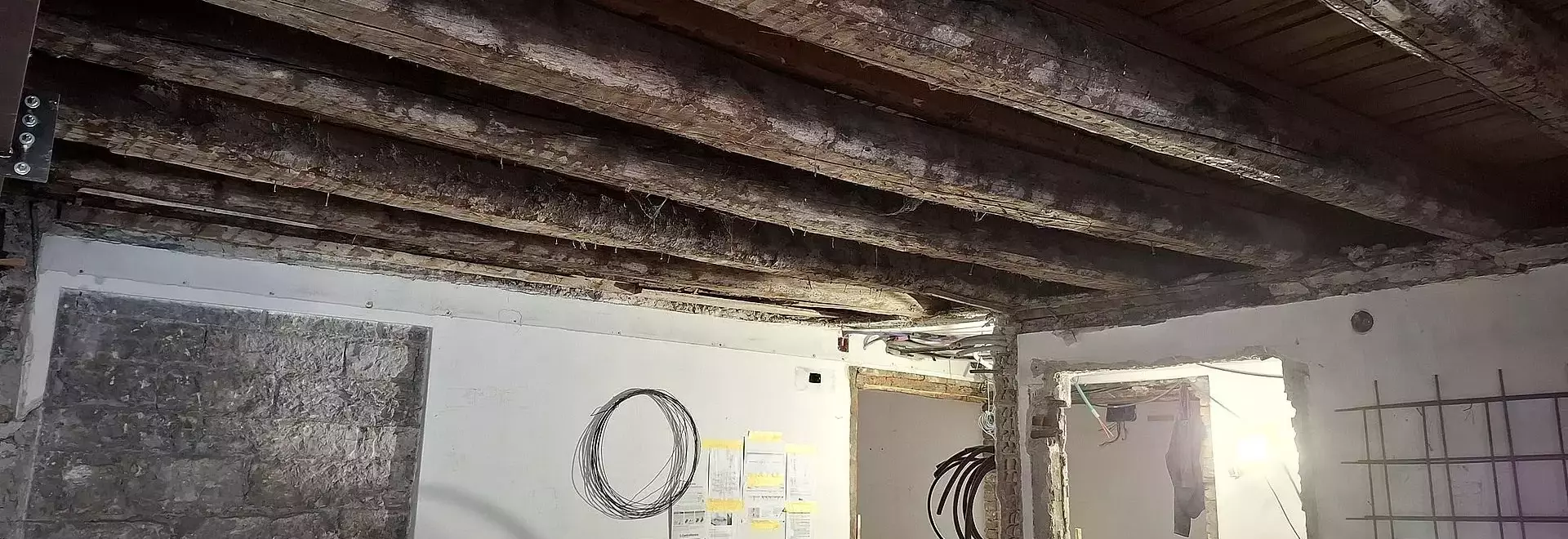 Laterlite: Rivoluzione nel consolidamento dei solai lignei all'Hotel Venezia di Trento