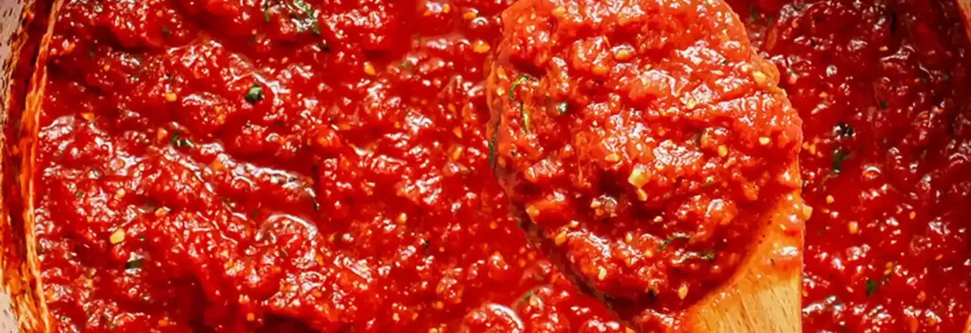 The Secret to a Delicious Tomato Sauce: Don't Burn the Garlic!