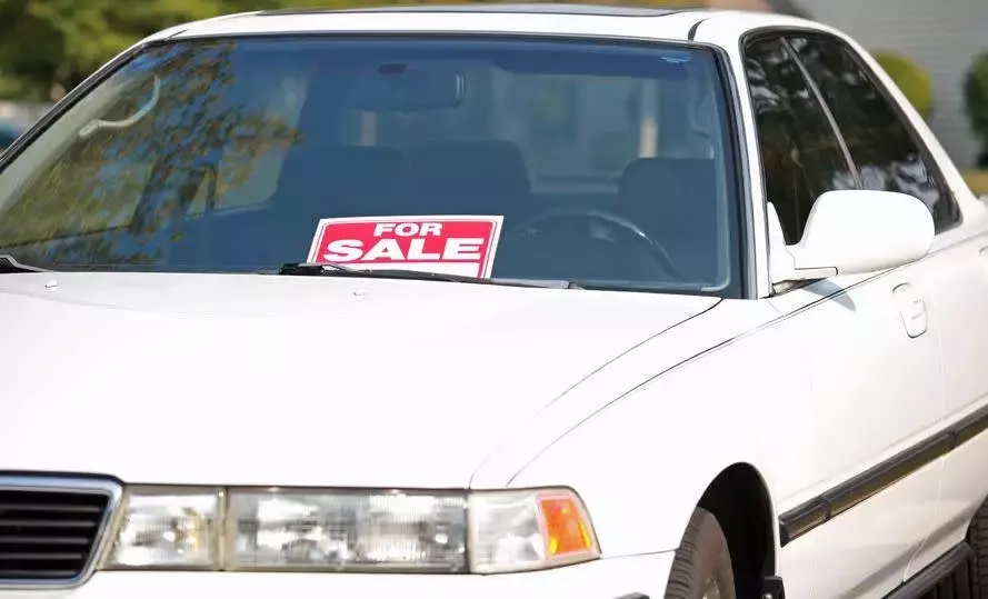 Jefferies Maintains Hold Rating on America's Car-Mart, Inc. (CRMT)