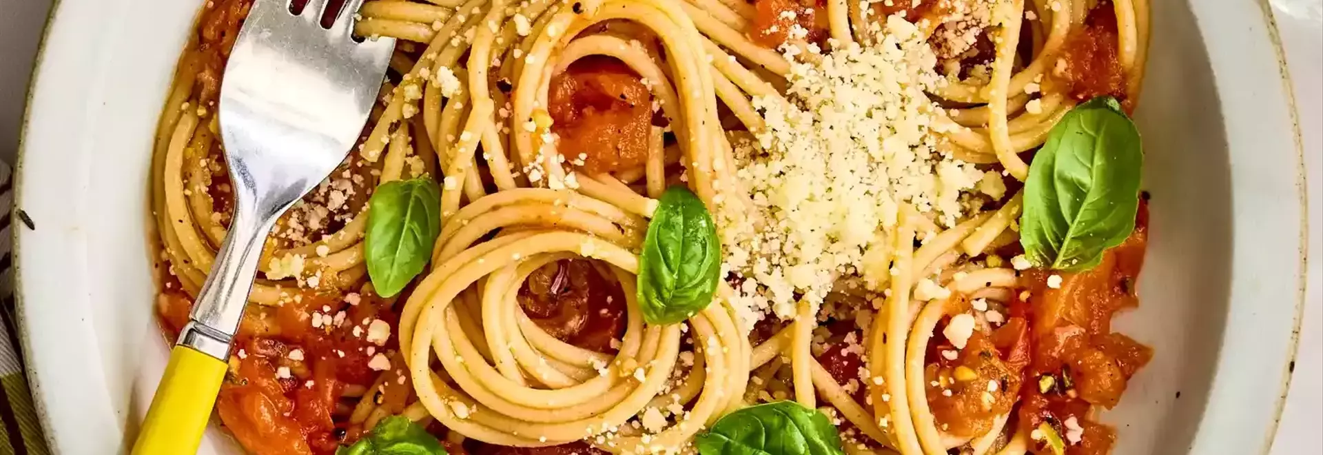 Quick and Healthy Tomato Pasta: A Weeknight Delight