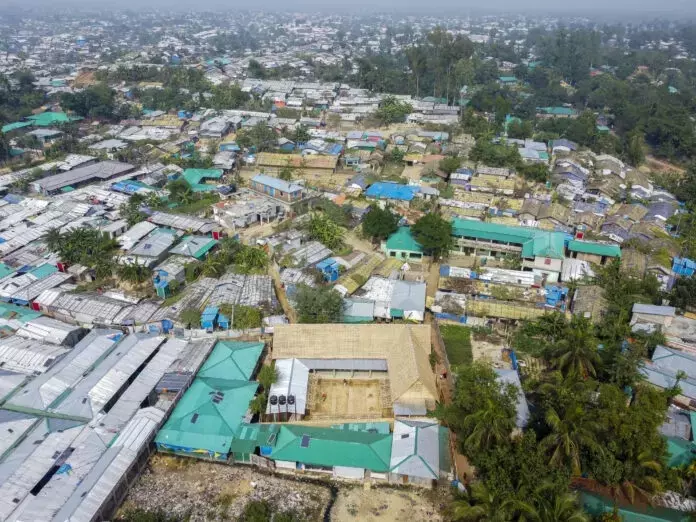 Centro Comunitario Femminile di Marina Tabassum Architects a Kutupalong, Bangladesh