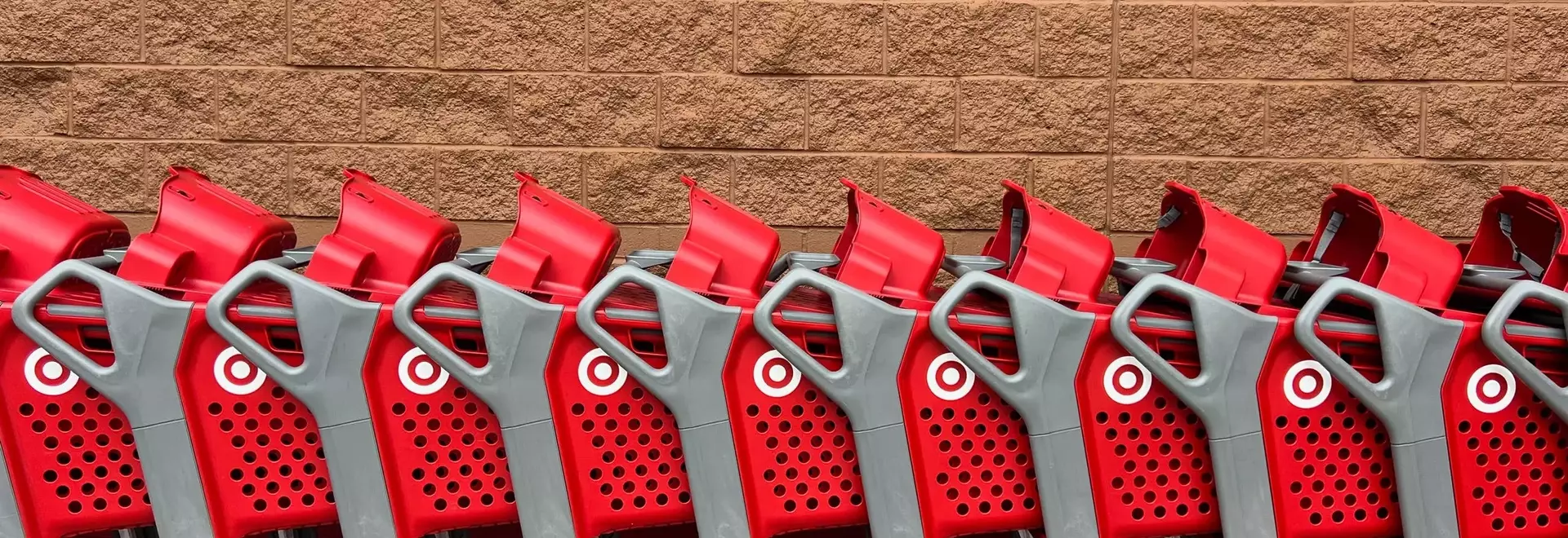 Target's Viyet 6-Drawer Rolling Tool Chest: A Smart Storage Solution at 40% Off