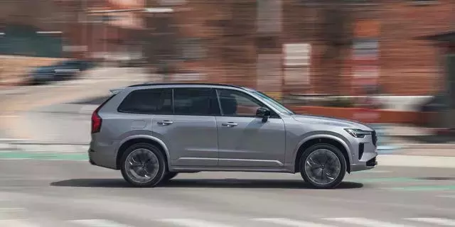 First Look: 2026 Volvo XC90 B6 AWD Ultra Embarks on 40,000-Mile Long-Term Evaluation