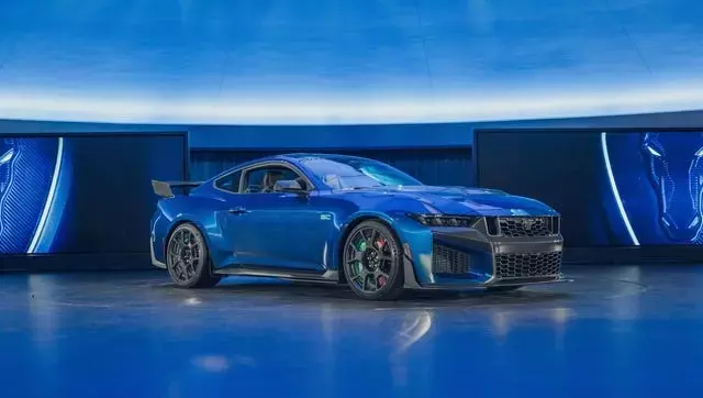 Ford Unveils 2026 Mustang Dark Horse SC with Near-800 Horsepower