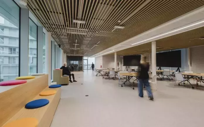 Pirelli 35: Illuminazione ERCO per la Riqualificazione Urbana a Milano